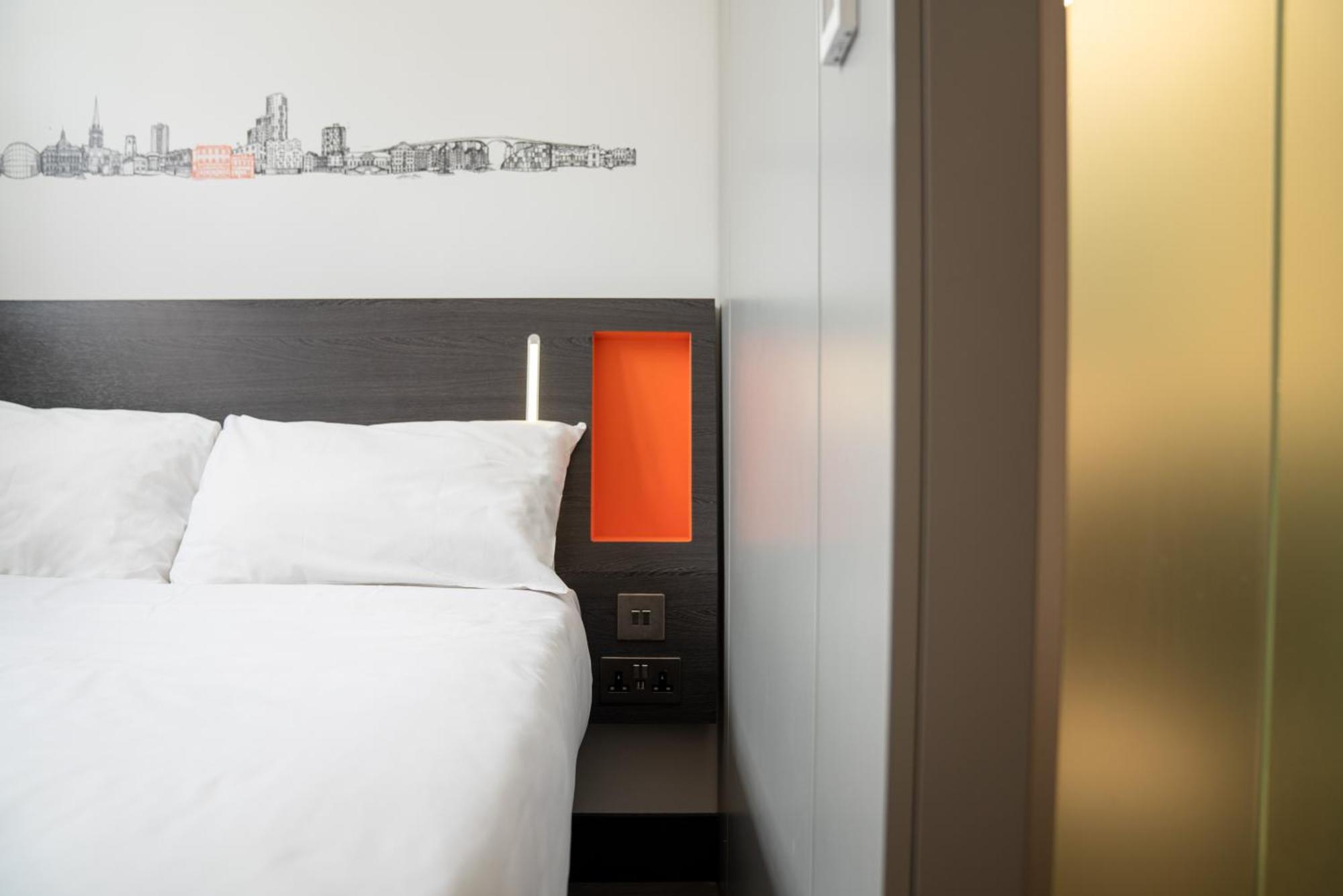 Easyhotel Hotel 3*